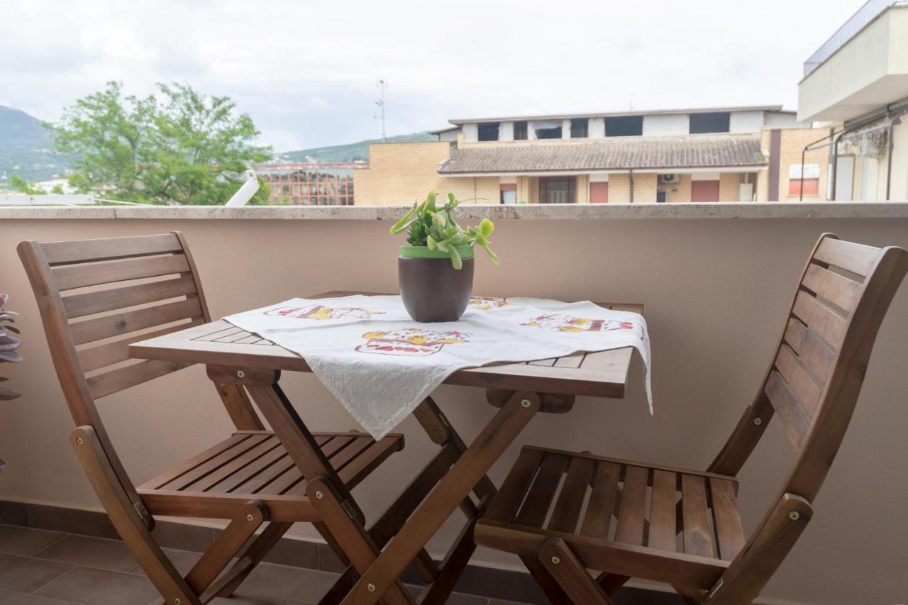 Appartamento Tutto Ristrutturato Terracina Exteriör bild